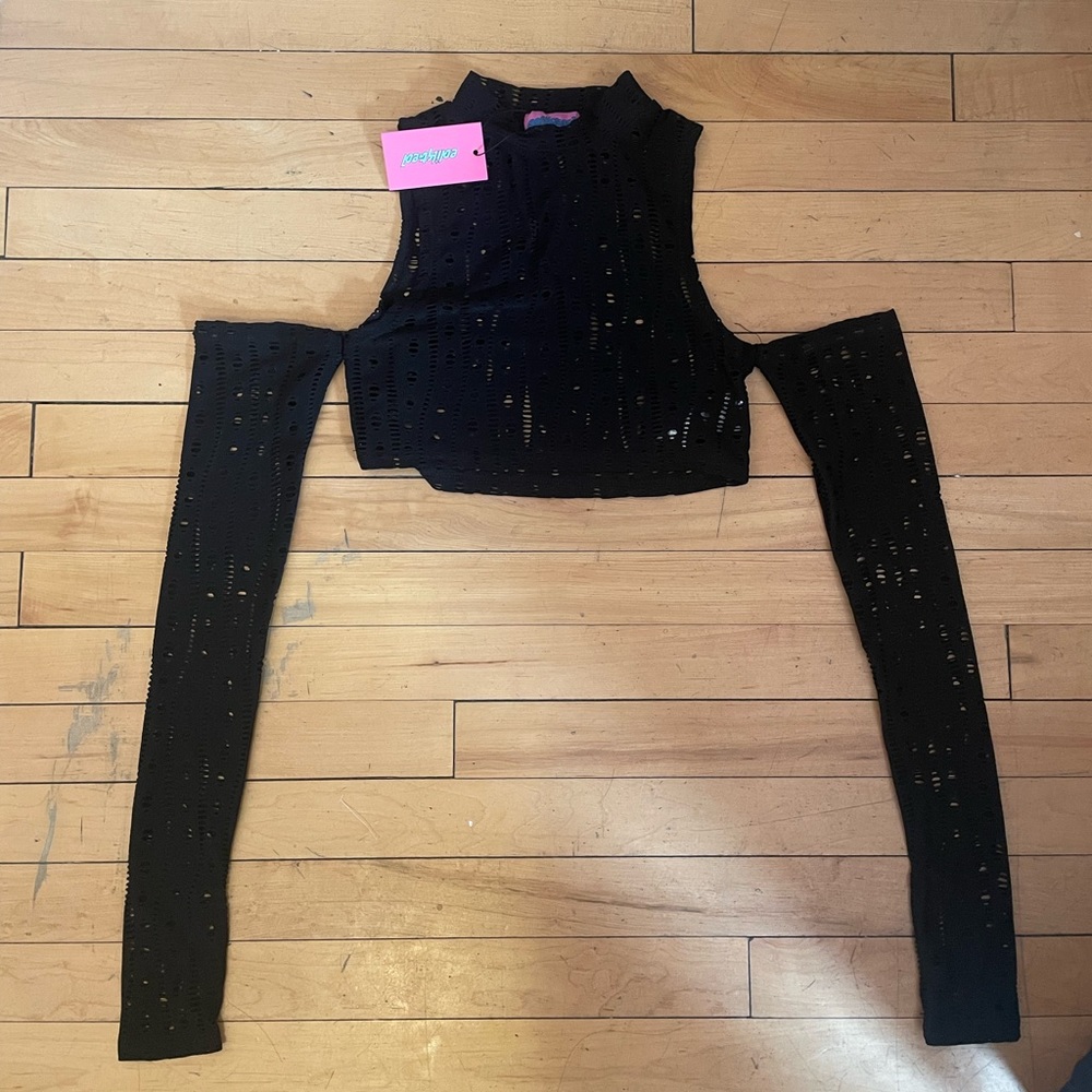 Edikted Open-Shoulder Top - Picture 5 of 5